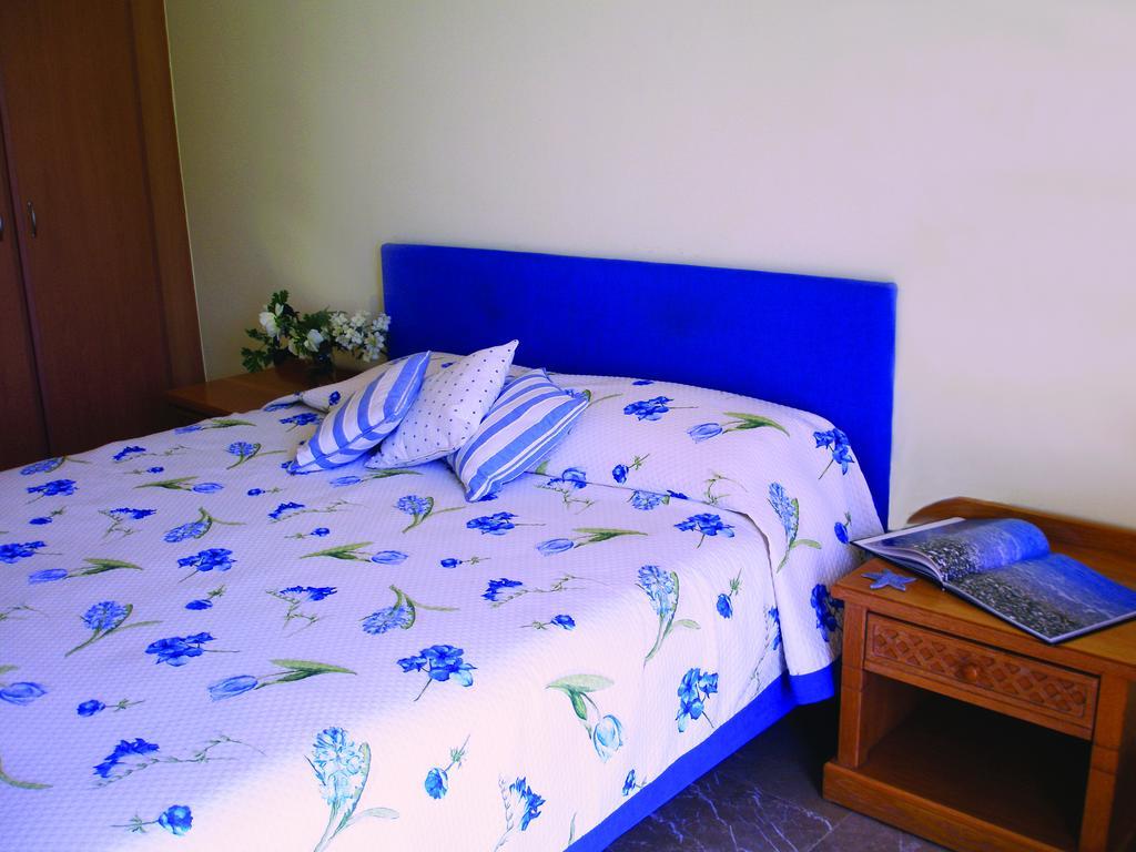 Hotel Florakis Livanátai Værelse billede