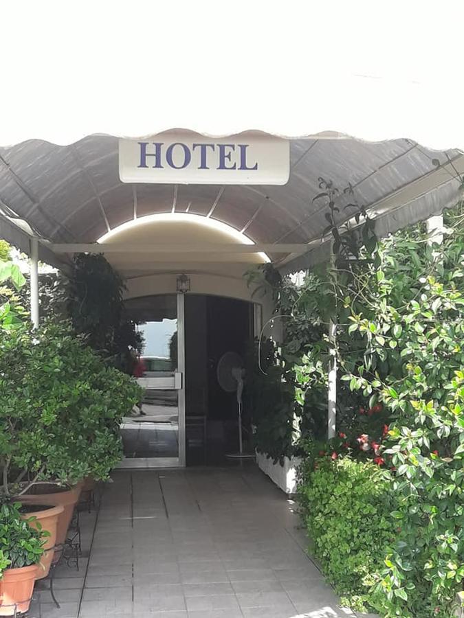 Hotel Florakis Livanátai Eksteriør billede